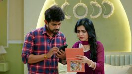 Lapandav (Star Pravah) S01 E270 Sakhi Uncovers Her Birth Secret Lapandav (Star Pravah) S01 E270 Sakhi Uncovers Her Birth Secret