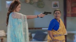 Lapandav (Star Pravah) S01 E272 Manaswini Threatens Nanda