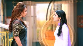 Lapandav (Star Pravah) S01 E289 Sakhi Shares Her Doubt