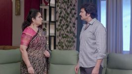 Nindu Manasulu (Star Maa) S01 E318 Eeshwari Rebukes Rajashekar Nindu Manasulu (Star Maa) S01 E318 Eeshwari Rebukes Rajashekar