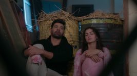 O Humnava Tum Dena Saath Mera S01 E77 Rakshit, Aparajita Outsmart Goons O Humnava Tum Dena Saath Mera S01 E77 Rakshit, Aparajita Outsmart Goons
