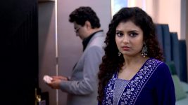 Pratigga S01 E92 Jhumki Eyes the Locker