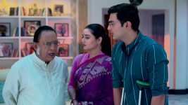 Professor Bidya Banerjee S01 E233 Rajdeb Lures Bidya