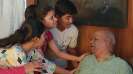 Tharala Tar Mag S01 E1216 Madhubhau's Burden Takes Its Toll