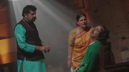 Tu Hi Re Majha Mitwa (Star Pravah) S01 E536 Vallari Tortures Ramakant Tu Hi Re Majha Mitwa (Star Pravah) S01 E536 Vallari Tortures Ramakant