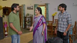 Vaarasuralu (Star Maa) S01 E143 Shekar Gets Caught Vaarasuralu (Star Maa) S01 E143 Shekar Gets Caught