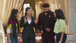Yeh Rishta Kya Kehlata Hai S61 S01 E2089 Maira, Mukti Receive Feedback