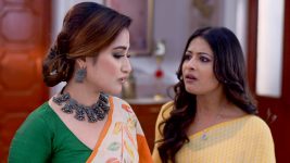 Ghurni (Star Jalsha) S01 E120 Bishakha Clashes with Binu Ghurni (Star Jalsha) S01 E120 Bishakha Clashes with Binu