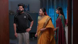 Gunde Ninda Gudi Gantalu S01 E765 Suvarna Confronts Sanju Gunde Ninda Gudi Gantalu S01 E765 Suvarna Confronts Sanju