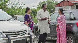 Intinti Ramayanam (Star Maa) S01 E687 Chakradhar Offers Pallavi a Role Intinti Ramayanam (Star Maa) S01 E687 Chakradhar Offers Pallavi a Role