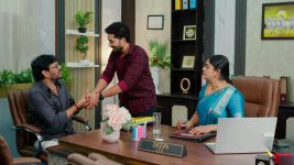 Karthika Deepam S02 E738 Karthik Interrupts Sridhar