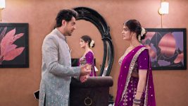 Kyunki Rishton Ke Bhi Roop Badalte Hain S01 E137 Karthik Comforts Vrinda
