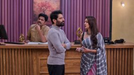 Kyunki Rishton Ke Bhi Roop Badalte Hain S01 E153 Noina, Hemant Face Hotel Trouble