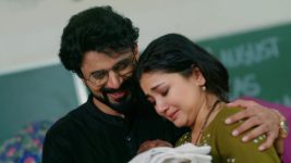 Lagnanantar Hoilach Prem S01 E600 Kavya Rejoices as Baby Cries