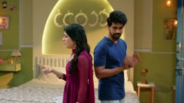 Lapandav (Star Pravah) S01 E302 Kanha Unveils Tejaswini's Identity