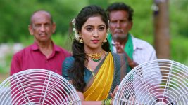 Maryadhe Ramanna (Colors Kannada) S01 E95 Aishwarya Helps Ramanna Maryadhe Ramanna (Colors Kannada) S01 E95 Aishwarya Helps Ramanna