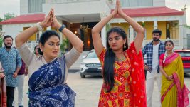 Nuvvu Leka Nenu Lenu S01 E211 Damayanthi, Sundari in a Bind Nuvvu Leka Nenu Lenu S01 E211 Damayanthi, Sundari in a Bind