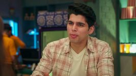 Sairaab S01 E86 Shesho Contemplates His Feelings