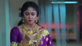Tilottama S01 E17 Tomosha Retrieves the Pendrive