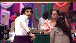 Bigg Boss (Colors tv) S20 E10 BBHin Day 09: Rang Mein Bhang, Ghar Mein Jung Bigg Boss (Colors tv) S20 E10 BBHin Day 09: Rang Mein Bhang, Ghar Mein Jung