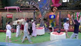 Bigg Boss (Colors tv) S20 E13 BBHin Day 12: A Risky Ration Quiz Bigg Boss (Colors tv) S20 E13 BBHin Day 12: A Risky Ration Quiz