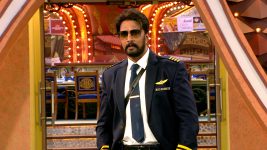 Bigg Boss Kannada S13 E01 BBKan: Grand Take Off Bigg Boss Kannada S13 E01 BBKan: Grand Take Off