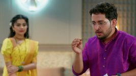 Lapandav (Star Pravah) S01 E339 Will Samar Foil Sakhi's Plan? Lapandav (Star Pravah) S01 E339 Will Samar Foil Sakhi's Plan?
